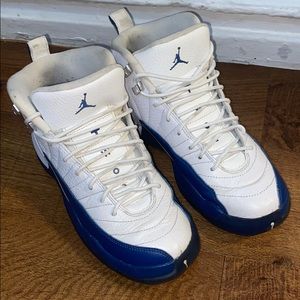 Jordan 12 French blue size 7y